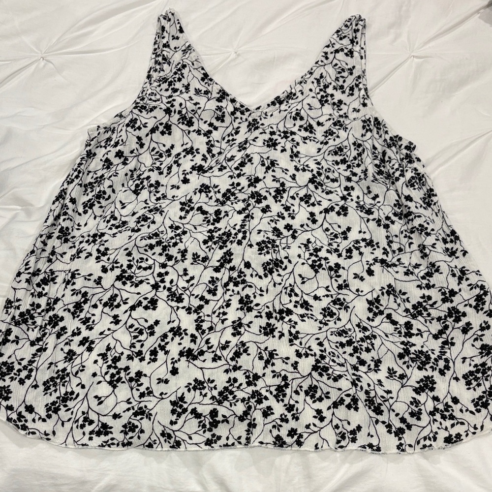 Motherhood Maternity Black and White Floral Camisole